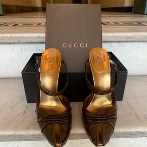 SOLD 💸 Gucci, “Tom Ford Era” Chocolate Brown Patent Leather Peep Toe Heels